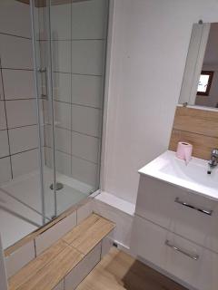 Budgetbnb 195A,studette rue populaire - Tolone - 4