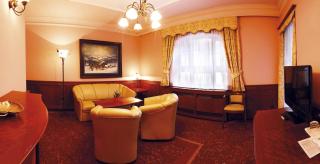AGH Hotel - 9