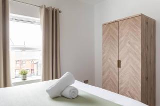 Top Floor, City Centre, Parking - Belfast - 8
