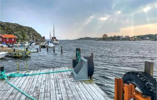 Awesome Home In Kyrkesund With Wifi - 6