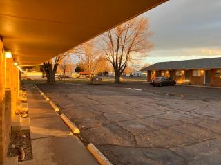Tops Motel - Burley - 7