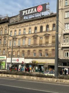 Good Luck - Budapest - 4