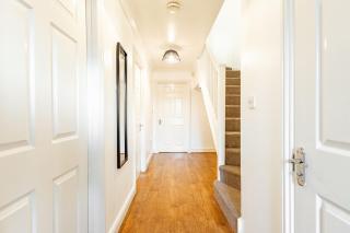 5 Bed House Heathrow Egham Virginia Water Sleeps 7 or Up To 8 If Sharing Beds, Mid To Long Term Bookings Welcome - 7