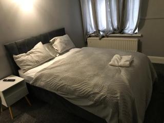Rose Cottage - 1