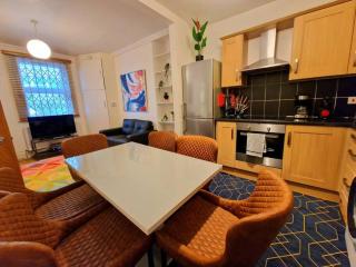 4 Bedroom, 3 Bathroom Private House in Central London, 3 minutes walk to Edgware Road Station - Londra - 9