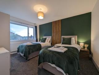 Oakwood Suite - Sleeps 5 - Contractors - Smart TVs in all rooms - Cheshunt - 7