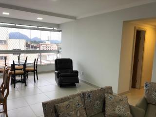 Alto padrão - Apartamento de 3 Quartos na badalada Praia do Morro a poucos passos da Areia - Elevador -Wi-Fi - 4