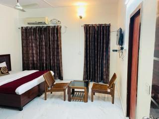 Zora Park Luxury Rooms - Visakhapatnam - 1