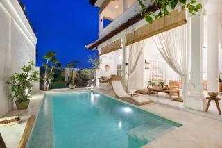 Tropical private villa with ricefield view, short drive to Canggu beach - Canggu - 2