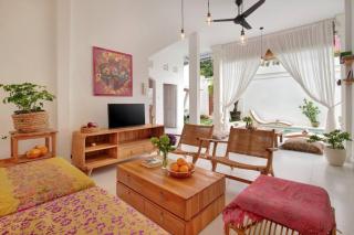 Tropical private villa with ricefield view, short drive to Canggu beach - Canggu - 8