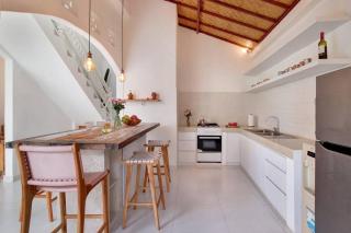 Tropical private villa with ricefield view, short drive to Canggu beach - Canggu - 9