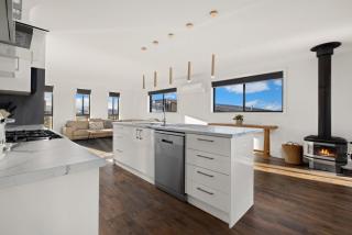 Mountain G O A T - Wood Fired Hot Tub, Pool Table, Bike Storage, Ski Drying Room, Perfect for biking or ski trips! - 6