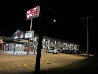 Brass Door Motel - Gassville - 0