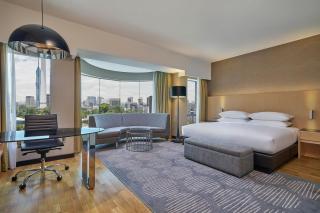 Renaissance Kuala Lumpur Hotel & Convention Centre - 2