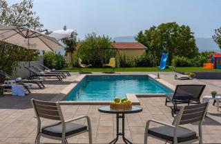NEW! Villa Lukas with 44m2 pool in Makarska hinterland - Gornji Vinjani - 1