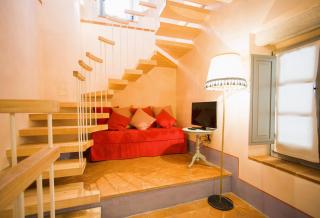 ISA-Farmhouse with swimming-pool just 20 minutes from Arezzo, apartments with panoramic views - 1