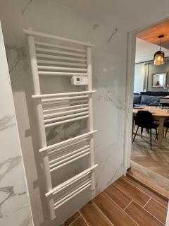 Superbe F3 meublé , hyper centre, fibre, idéal Pro - Montluçon - 3