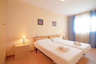 Global Properties, Practico apartamento en la playa de Canet - 3