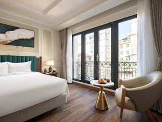 L'Signature Hotel & Spa - 1