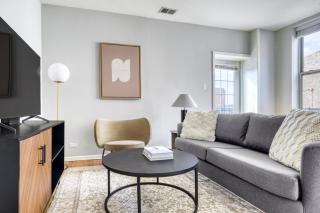 Lakeview 2BR w Patio WD nr Wrigley Field CHI-458 - 0