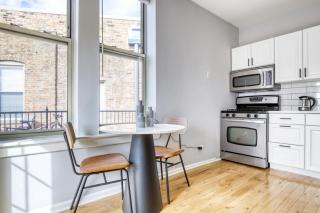 Lakeview 2BR w Patio WD nr Wrigley Field CHI-458 - 7