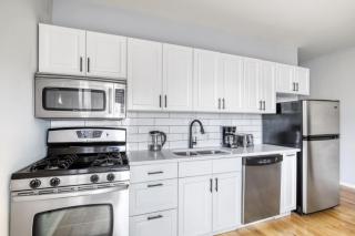 Lakeview 2BR w Patio WD nr Wrigley Field CHI-458 - 5