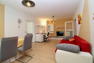 Cozy Apartment FREE parking - 1