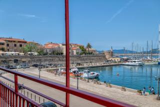 ClickSardinia Alghero Spectacular waterfront Neptune apartment with sea-facing terraces and garden - 6