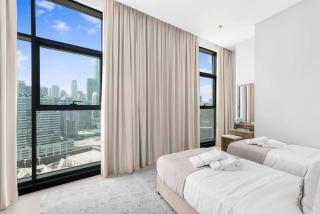 Glamorous 2 Bedroom Apartment I Panoramic Views - Business Bay I Free Wi-fi, Parking, Gym and Pool I by Meerak - 7