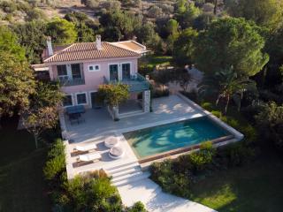 Villa Iris - Luxury traditional beachfront villa with swimming pool - Koilás - 9