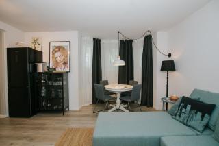 First Love one-bedroom apartment for 2 - 8