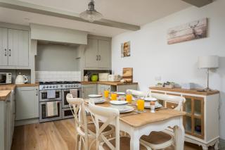 The Bolt Hole, Winchcombe, Charming Dog-Friendly Cottage - Winchcombe - 2