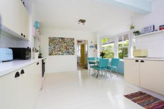 BOURNECOAST: HOME WITH GARDEN-WIFI-PARKING-HB7352 - Bournemouth - 5