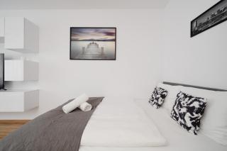 Comfy Studio Legnicka by Noclegi Renters - Wrocław - 8