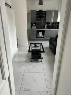 Modern 1 bed Flat with Private Courtyard - 3