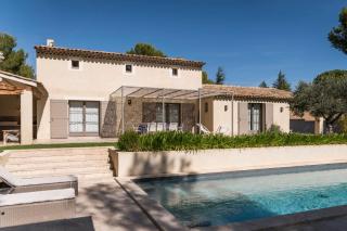Bastide Blanche Villa with swimming pool and pétanque court in Lourmarin - Lourmarin - 2