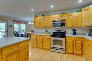 Hiawassee Riverfront Cabin 7 Mi to Lake Chatuge! - Hiawassee - 2