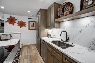 2 BR Next to Eagle River in the Heart of Vail - Vail - 1