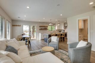 Willis Waterfront Home with Deck on Lake Conroe! - Willis - 8