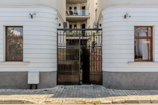 Home Away From Home - Modern & Cozy Apartments near Vibrant Unirii Area - Bucarest - 8