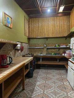 Mauras Tropical Mini Hostel & Tours - 7