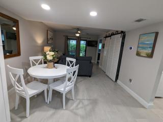 NEW condo! Just 15 min to Ft Myers and Sanibel beach! Great Location!! - 2