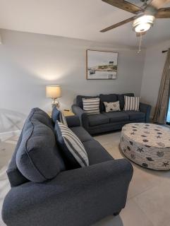 NEW condo! Just 15 min to Ft Myers and Sanibel beach! Great Location!! - 5