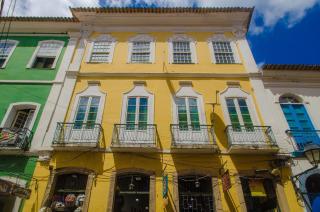 Experiência Autêntica no Pelourinho - Studio em Casarão Histórico até 6 hóspedes - 9