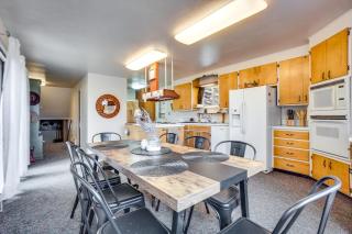 Laramie Vacation Rental 3 Mi to Downtown! - Laramie - 2