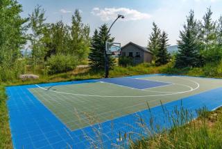 6 Bedroom and Bonus Room Horseshoe Lane - Driggs - 2