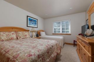 Cozy 2 level townhome with scenic views, - Driggs - 1