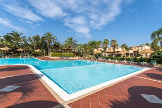 ISA-Residence with swimming-pool in Santa Margherita di Pula, apartments with air conditioning and private outdoor space at only 250 m from the beach - Santa Margherita di Pula - 9