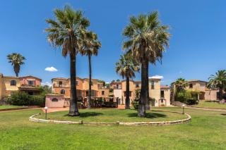ISA-Residence with swimming-pool in Santa Margherita di Pula, apartments with air conditioning and private outdoor space at only 250 m from the beach - Santa Margherita di Pula - 8