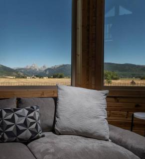 Rustic Retreat in the Heart of the Tetons - Driggs - 6